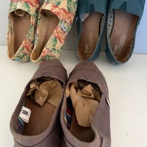 Toms Women’s Slip-On Flats Trio in Brown, Teal & Tropical Print